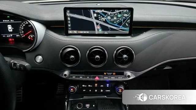 Kia Stinger Meister 2023 Белый из Кореи, фото 6