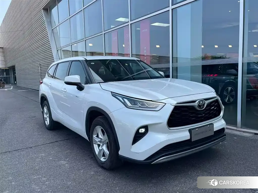 Toyota Highlander 2025 Белый из Китая, фото 6