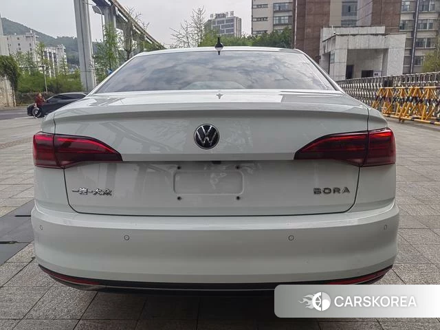 Volkswagen Bora 2022 Белый из Китая, фото 6
