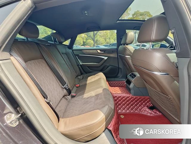 Audi A7L 2022 Черный из Китая, фото 6