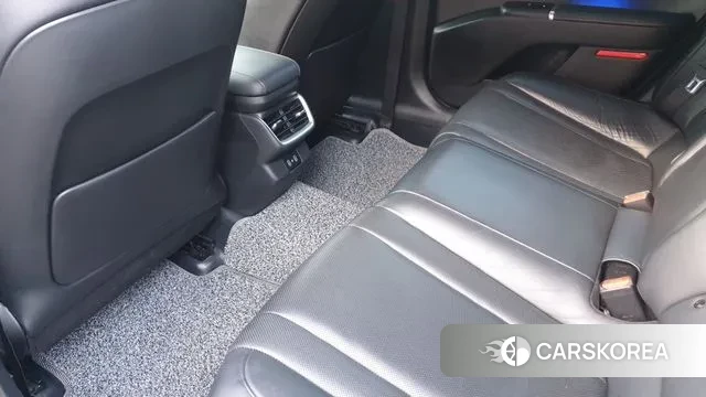 Hyundai Grandeur (GN7) 2023 Серебристо-серый из Кореи, фото 6