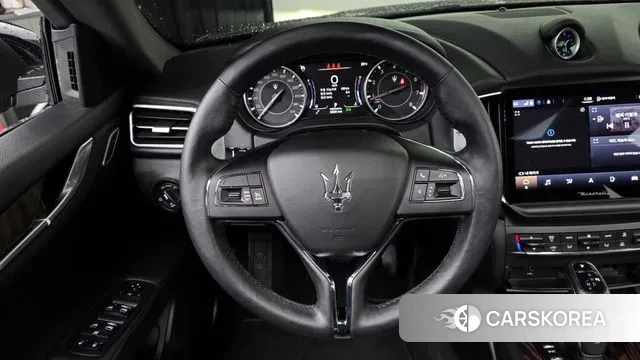 Maserati Ghibli 2022 Синий из Кореи, фото 6