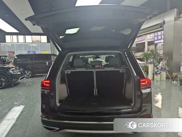 Volkswagen Tourang 2023 Черный из Китая, фото 6