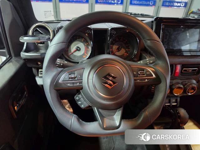 Suzuki Jimny 2025 Черный из Кореи, фото 6