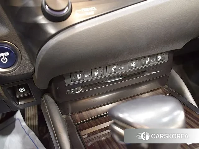 Lexus ES300h 7th generation 2018 Белый из Кореи, фото 6