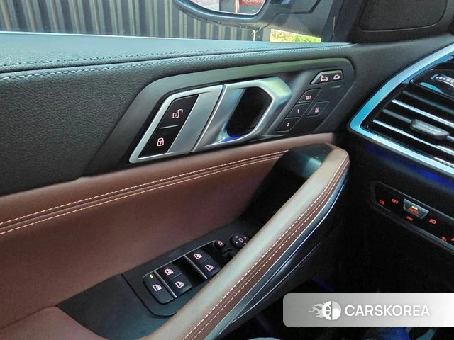 BMW X6 (G06) 2022 Черный из Кореи, фото 6