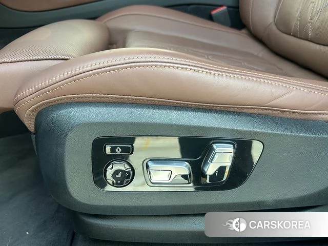 BMW X6 (G06) 2024 Черный двухцветный из Кореи, фото 6