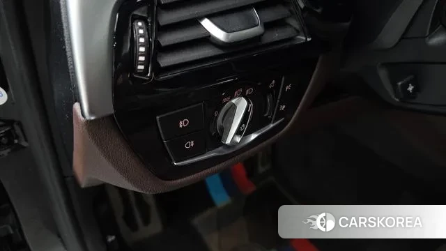 BMW 5 Series (G30) 2018 Синий из Кореи, фото 6