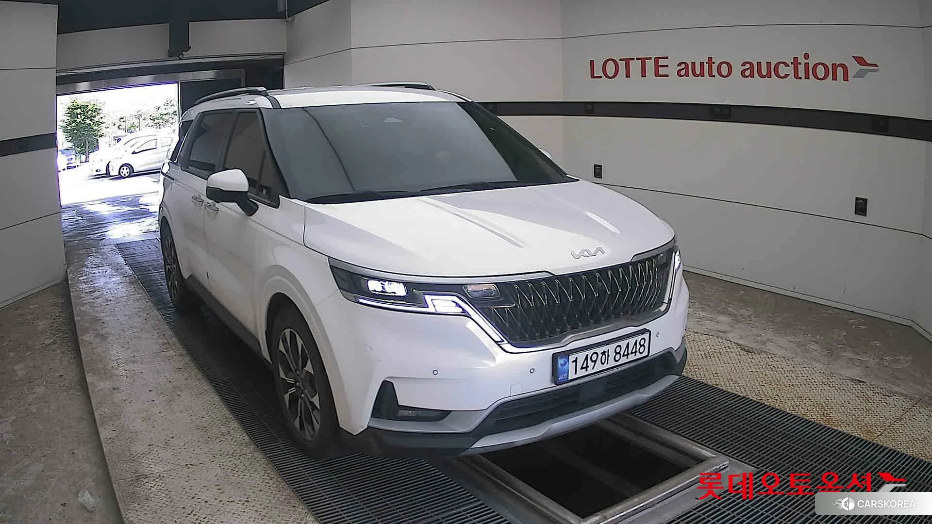 Kia Carnival 2023 Белый из Кореи, фото 6