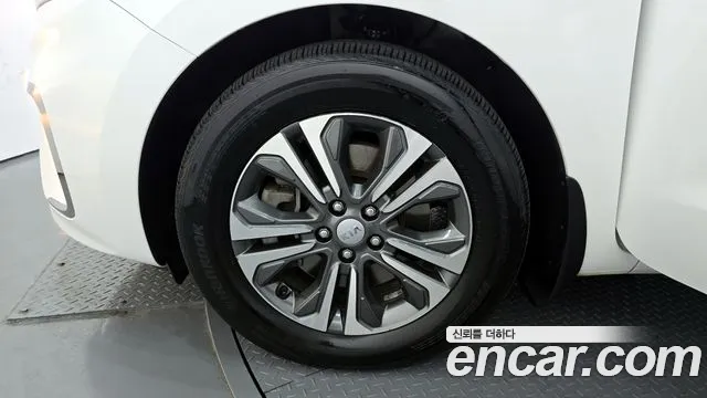 Kia The New Carnival 2019 Белый из Кореи, фото 6