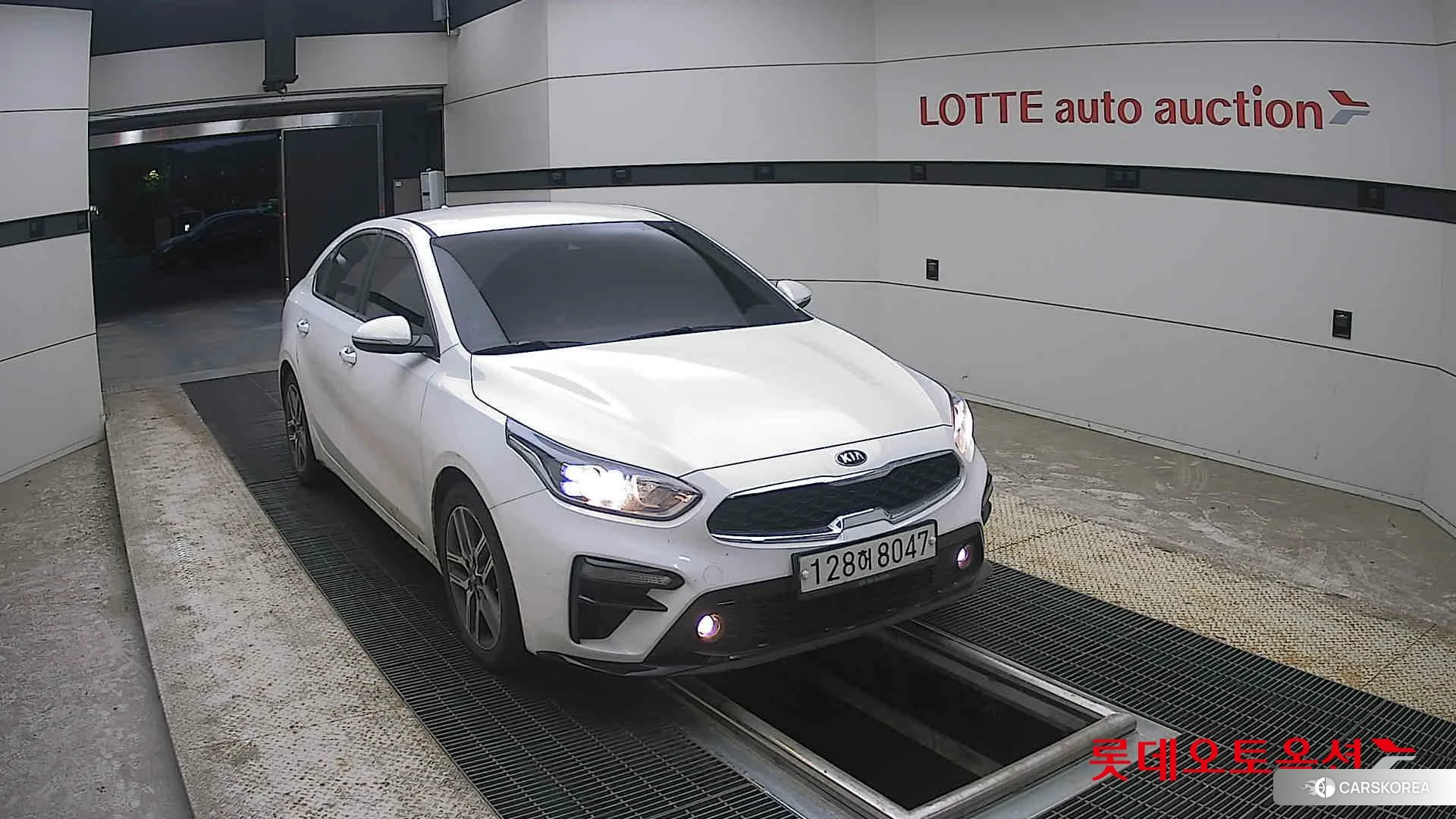 Kia K3 2020 Snow White Pearl из Кореи, фото 6
