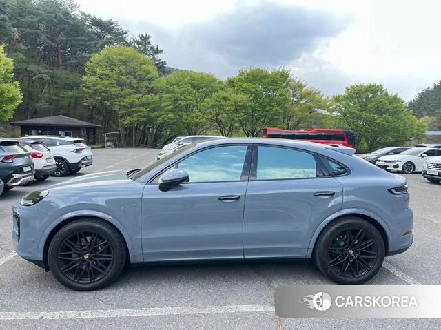 Porsche Cayenne (PO536) 2024 Цвет галактики из Кореи, фото 6
