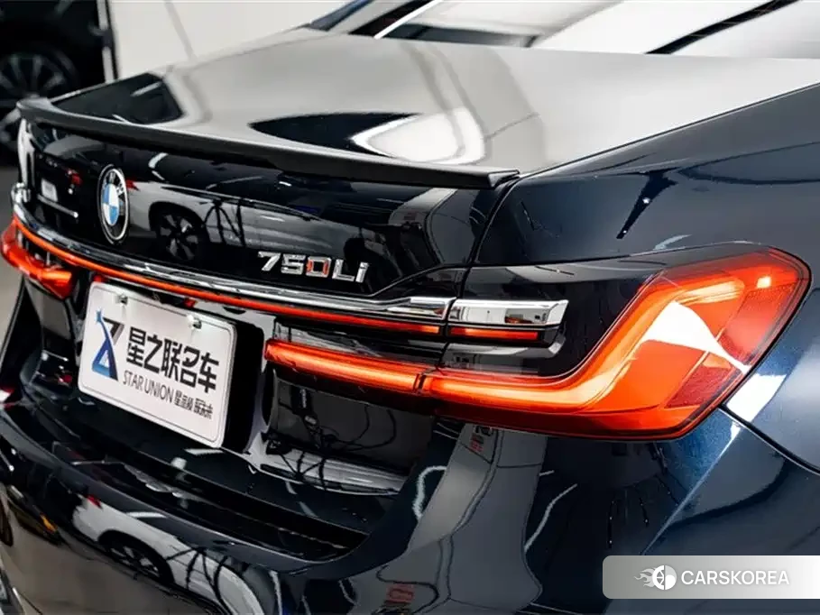 BMW 7 series 2023 Черный из Китая, фото 6