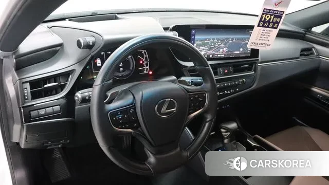 Lexus ES300h 7th generation 2024 Белый из Кореи, фото 6