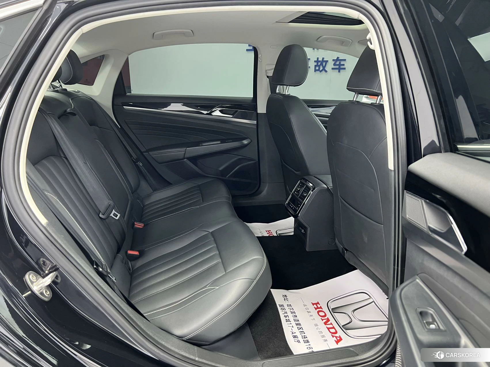 Volkswagen Passat 2021 Черный из Китая, фото 6