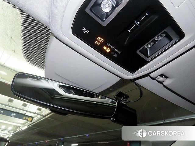 Volkswagen Golf 8th Generation 2023 Белый из Кореи, фото 6