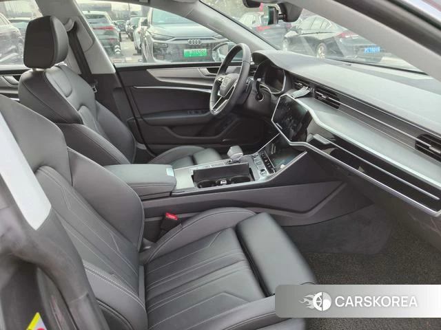 Audi A7 2025 Темно-серый из Китая, фото 6