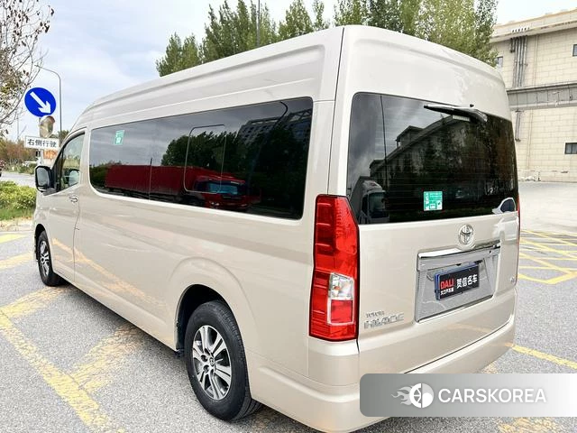 Toyota Hiace 2022 Шампань из Китая, фото 6