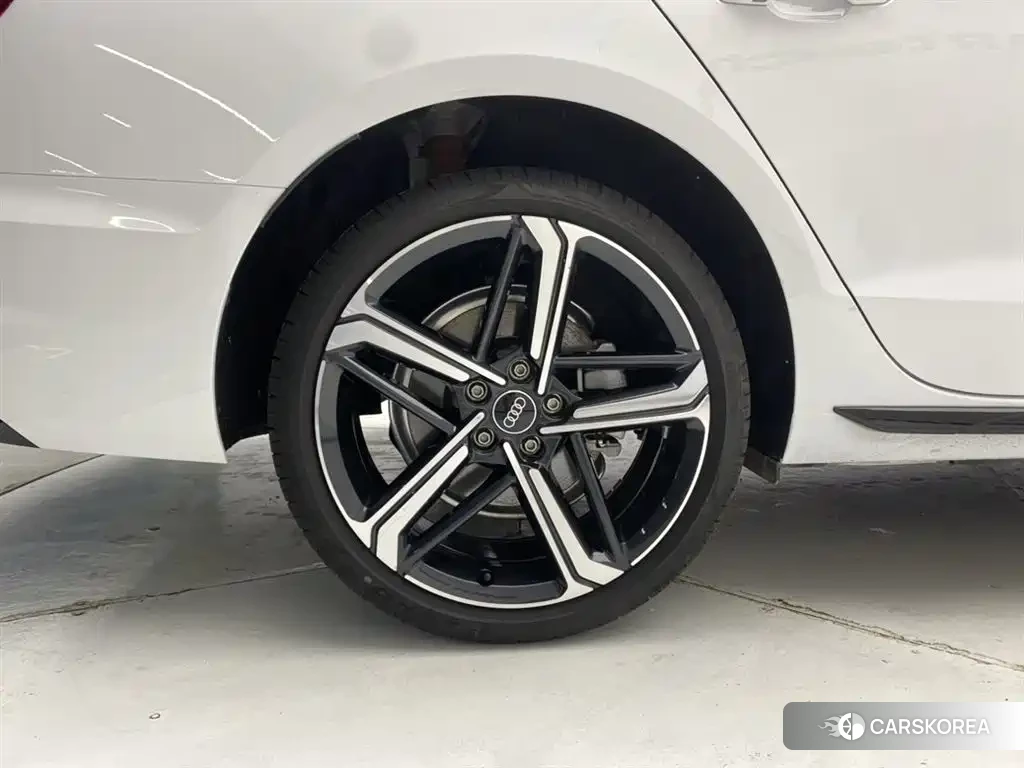 Audi A4L 2025 Белый из Китая, фото 6