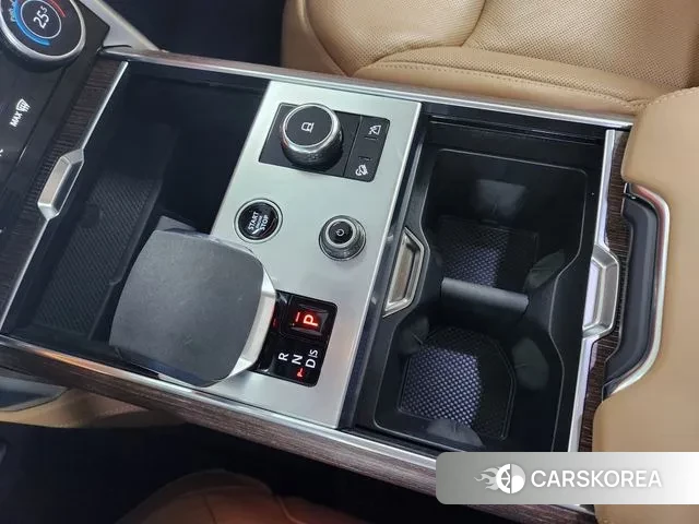 Land Rover Range Rover 5th Generation 2023 Белый из Кореи, фото 6