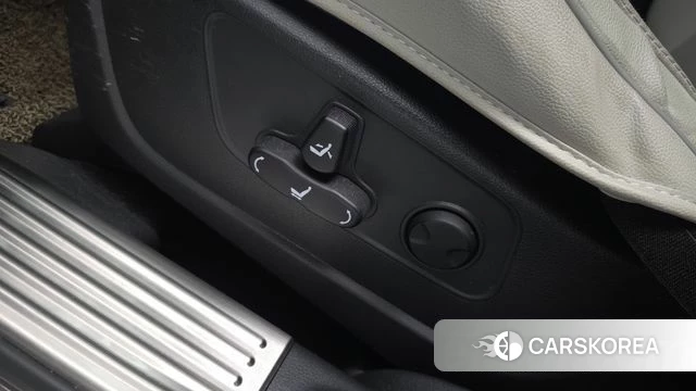 Ssangyong Torres EVX 2024 Жемчужный цвет из Кореи, фото 6