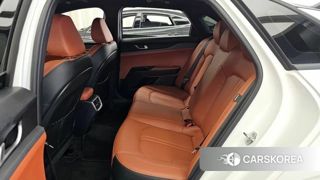 Kia The New K5 3rd generation 2023 Белый из Кореи, фото 6