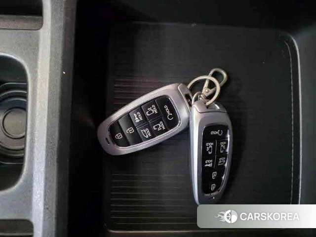 Hyundai Staria 2023 Белый из Кореи, фото 6