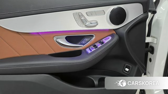 Mercedes-Benz GLC-Class X253 2023 Белый из Кореи, фото 6