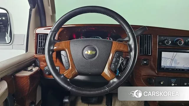 Chevrolet Express Van 2018 Белый из Кореи, фото 6