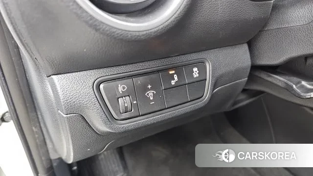 Kia The New K3 2nd generation 2021 Белый из Кореи, фото 6