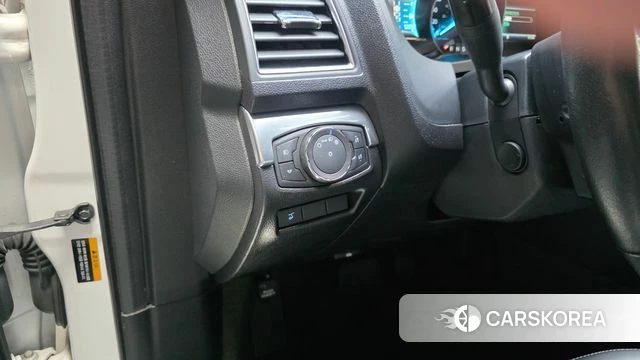 Ford Explorer 2018 Белый из Кореи, фото 6