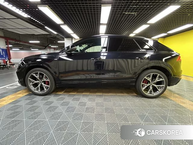 Audi Q8 2021 Черный из Китая, фото 6