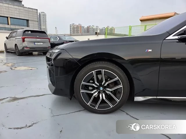 BMW 7 Series (G70) 2025 Черный из Кореи, фото 6