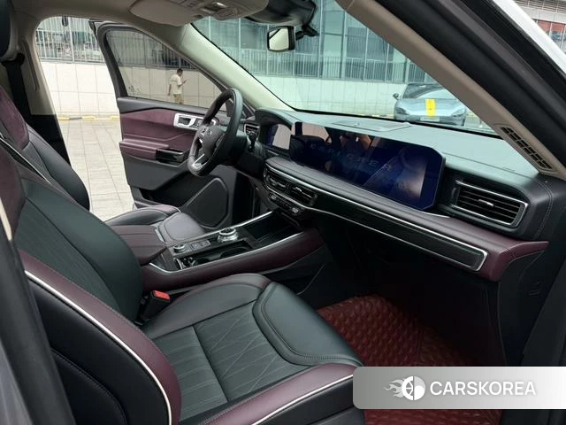 Ford Explorer 2023 Серебристо-серый из Китая, фото 6
