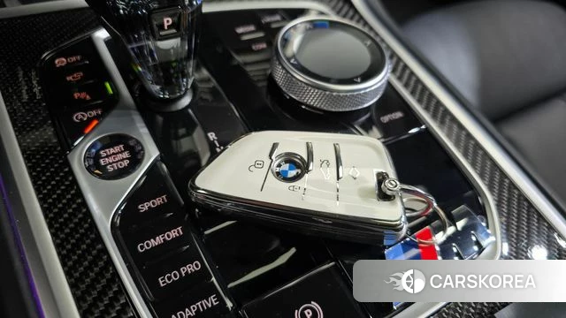BMW 8 Series (G15) 2025 Серебристо-серый из Кореи, фото 6