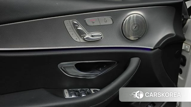 Mercedes-Benz E-Class W213 2018 Белый из Кореи, фото 6