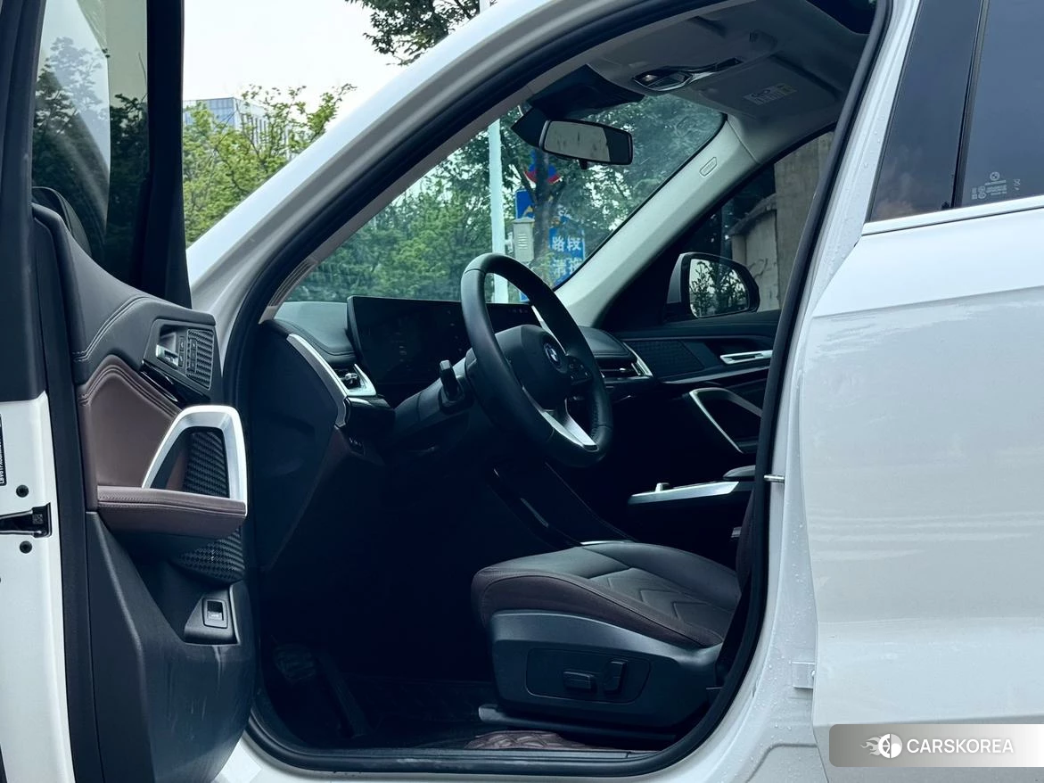 BMW iX1 2023 Белый из Китая, фото 6