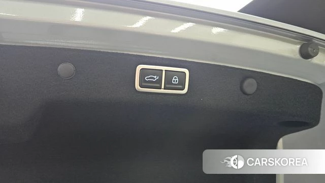 Hyundai Grandeur Hybrid (GN7) 2023 Белый из Кореи, фото 6