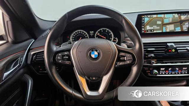 BMW 5 Series (G30) 2018 Белый из Кореи, фото 6