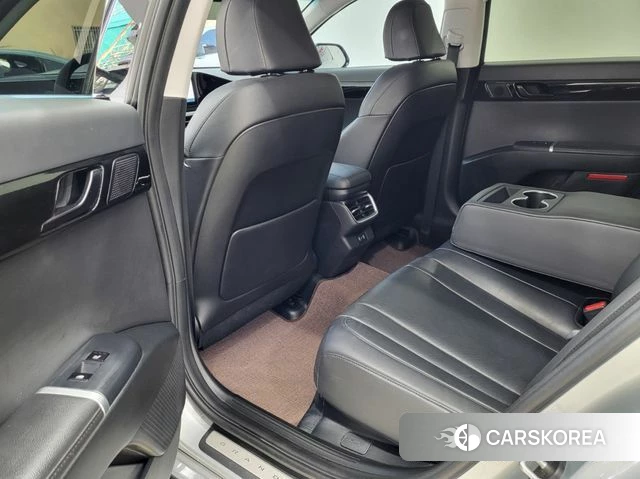 Hyundai Grandeur (GN7) 2024 Серебристо-серый из Кореи, фото 6