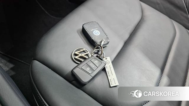 Volkswagen Arteon 2022 Белый из Кореи, фото 6