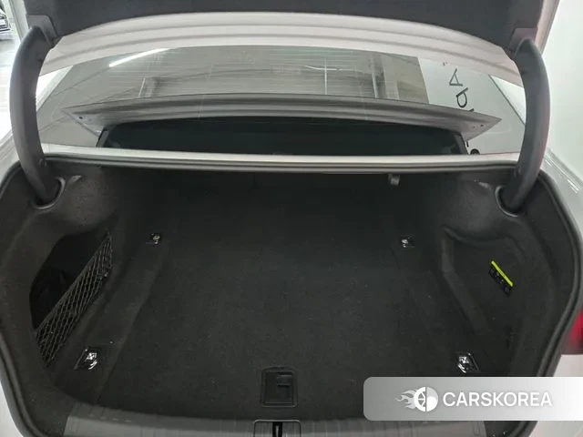 Audi A6 (C8) 2023 Белый из Кореи, фото 6