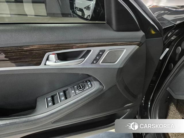 Genesis G80 2018 Черный из Кореи, фото 6