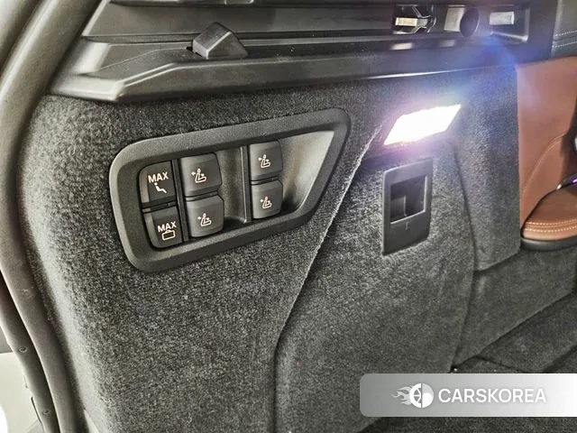 BMW X7 (G07) 2021 Белый из Кореи, фото 6