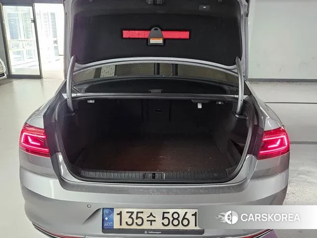 Volkswagen Passat GT (B8) 2021 Серебряный из Кореи, фото 6