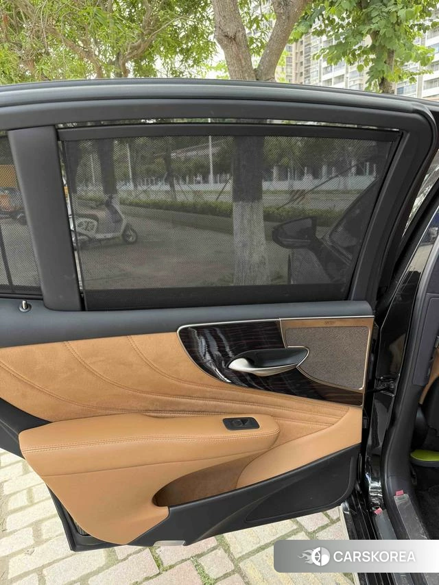 Lexus LS 2023 Черный из Китая, фото 6