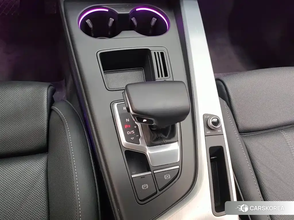 Audi A4L 2023 Белый из Китая, фото 6