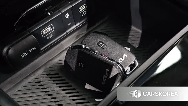 Kia Sportage 5th Generation Hybrid 2021 Черный из Кореи, фото 6