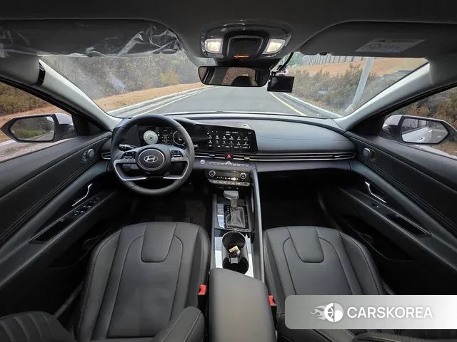 Hyundai The New Avante (CN7) 2024 Белый из Кореи, фото 6