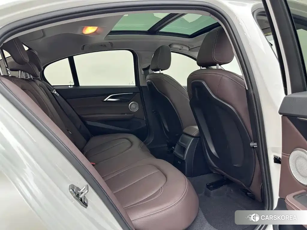 BMW 1 series 2021 Белый из Китая, фото 6